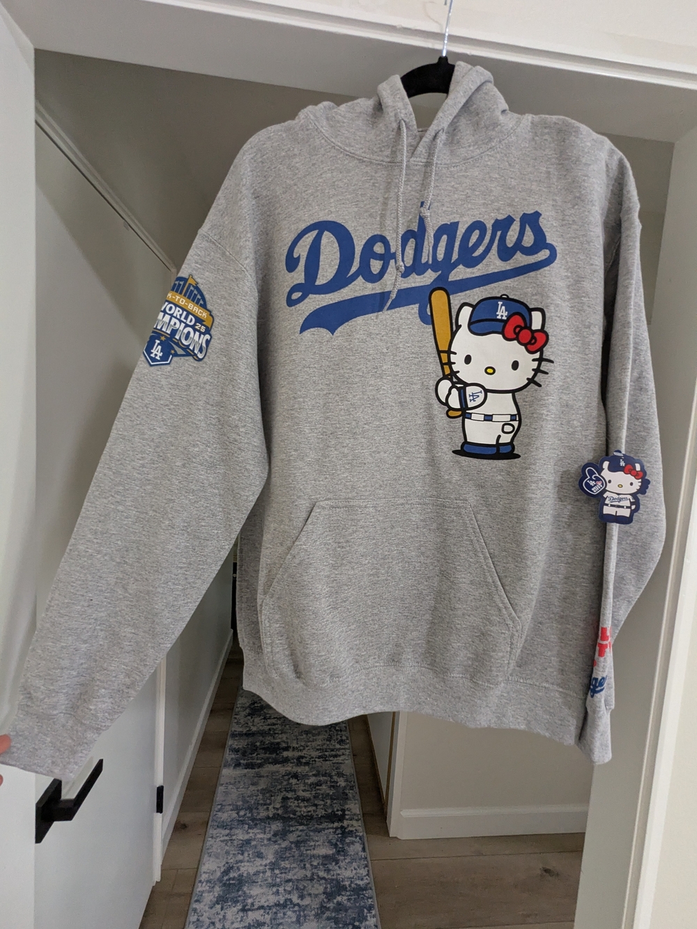 Hello Kitty x LA Dodgers Authentic Hoodie Size Medium NWT
